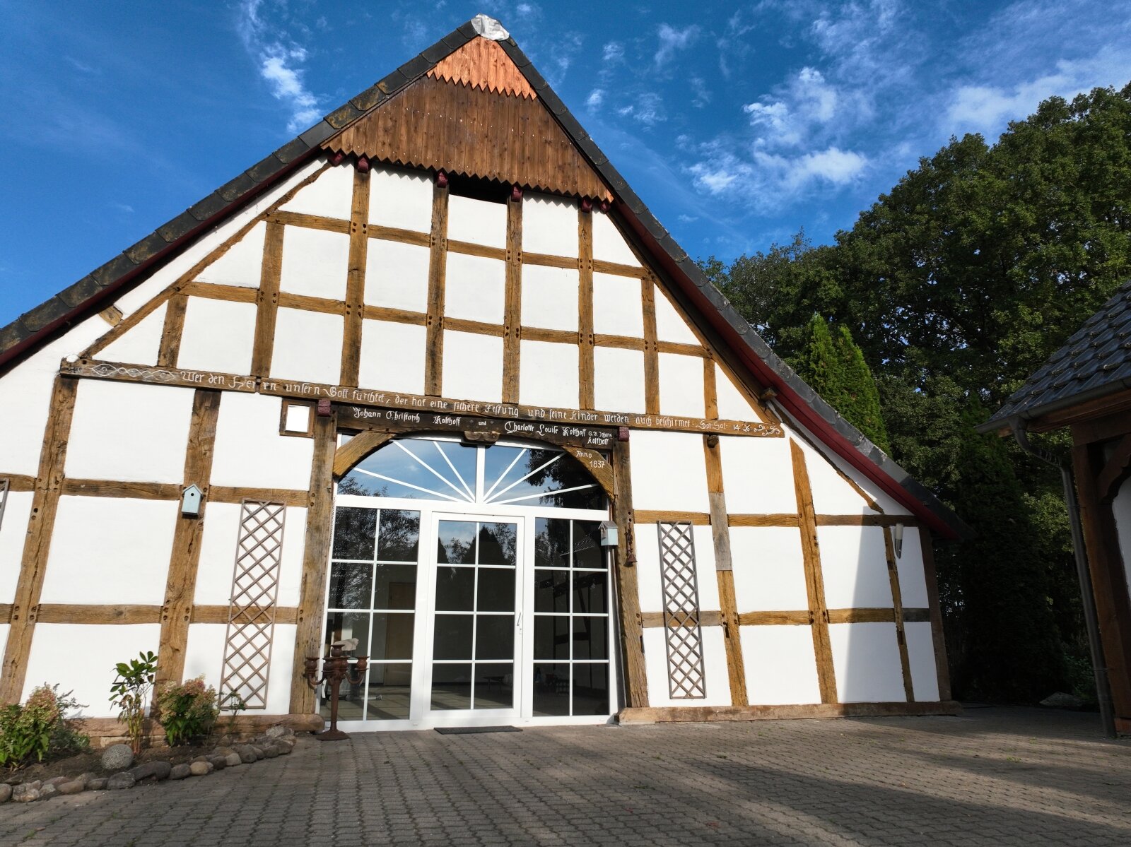 ****Wunderschönes Einfamilienhaus mit Teich- und Waldgrundstück und Pferdewiese und Offenstall in Alleinlage ****Wunderschönes Einfamilienhaus mit Teich- und Waldgrundstück und Pferdewiese und Offenstall in Alleinlage